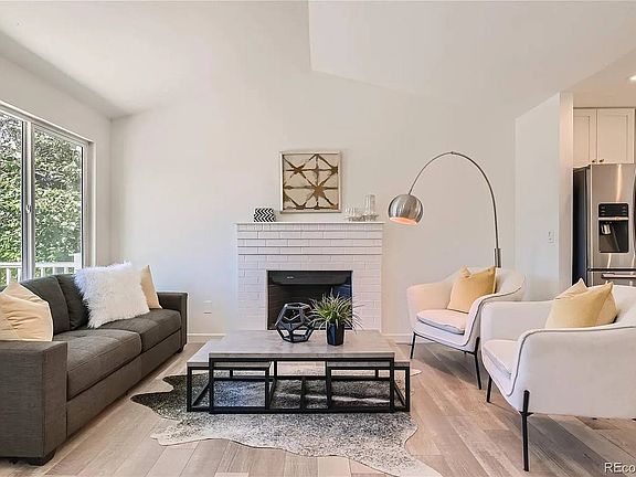 4th image of 4264 S Halifax Way
