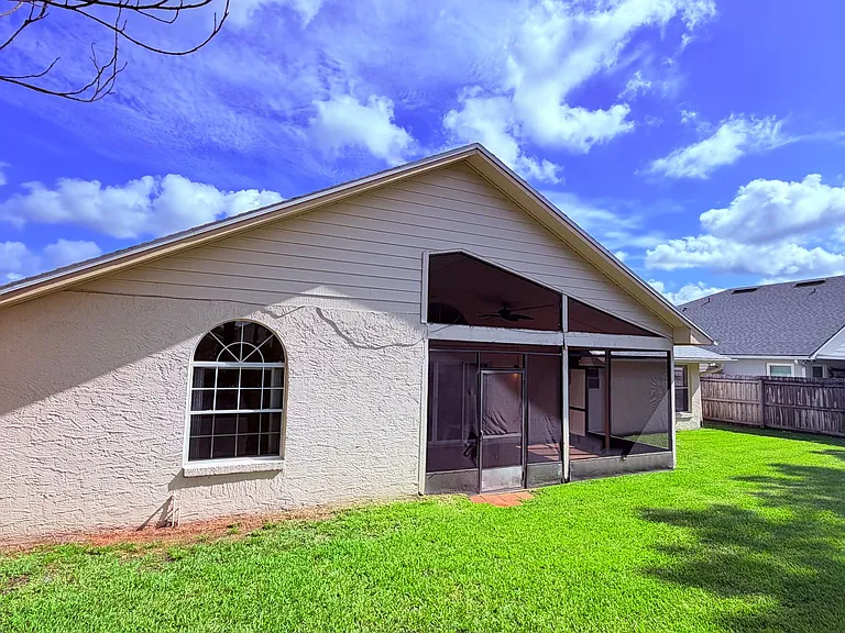 12424 Wilcox Ct — Photo 40