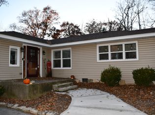 1127 Timber Trails Rd, Downers Grove, IL 60516
