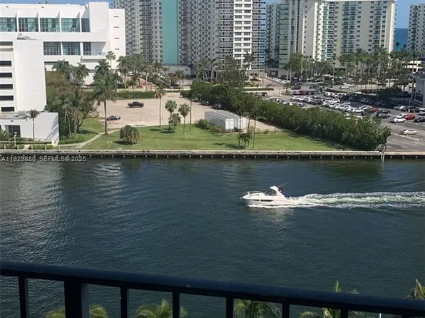 200 Leslie Dr APT 1106, Hallandale, FL 33009