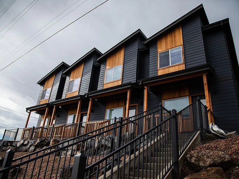 Welcome to Sun Drive Townhomes! — Photo 2