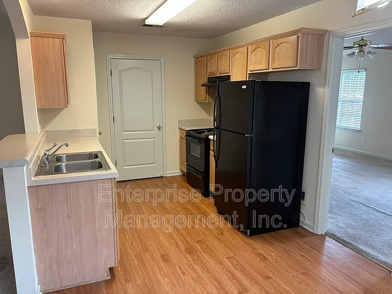 10127 Cross Valley Dr — Photo 5