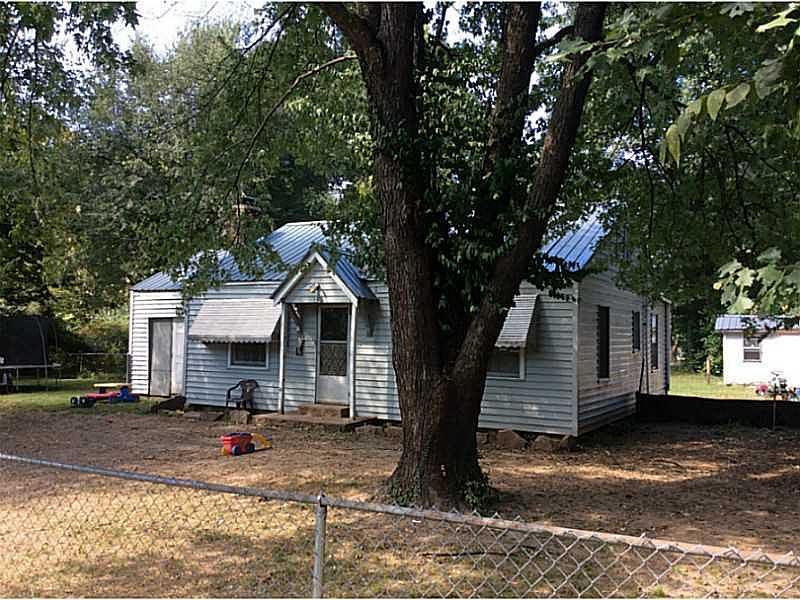 1st image of 150 W Midway Ave