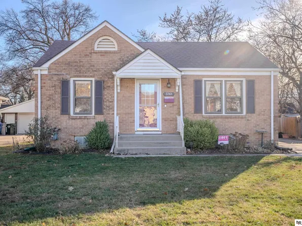 3761 B St, Lincoln, NE 68510