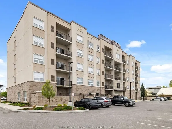 1740 Sprucewood Ave #203, Lasalle, ON N9J 1X6