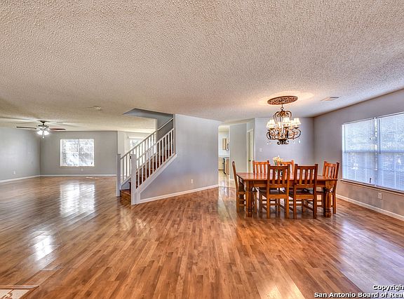 4th image of 11934 Auburn Brk
