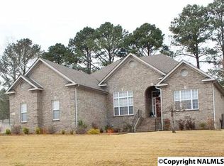 7018 Pinyon Pine Ln SE, Owens Cross Roads, AL 35763