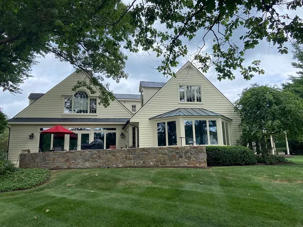 708 Bent Creek Dr, Lititz, PA 17543
