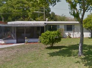 9236 86th St, Seminole, FL 33777