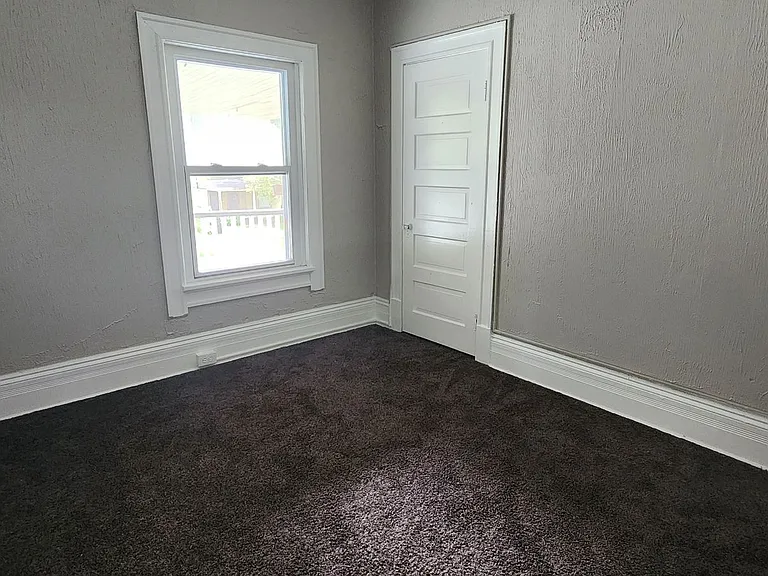 3404 Archwood Ave #2 — Photo 3