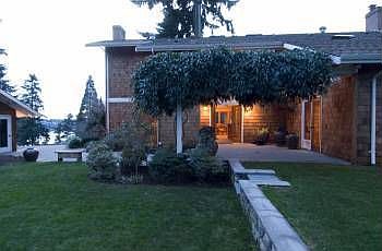 1st image of 150 Bellevue Way SE