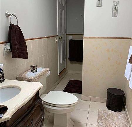 5th image of 238 Grimsby St