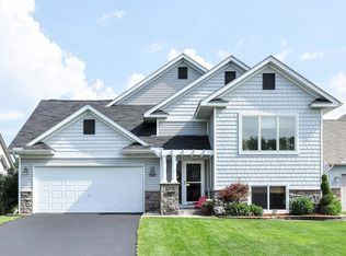 740 7th St, Chaska, MN 55318