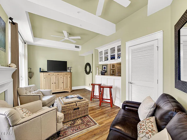 111 Carillon Market St #303 — Photo 12
