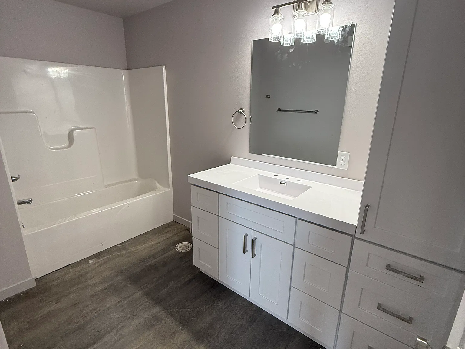 3 bed, 1600 sqft, $2,068 — Photo 4