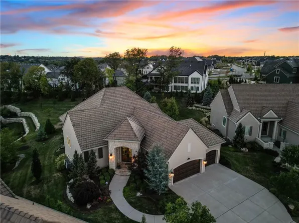 14904 Chadwick St, Overland Park, KS 66224