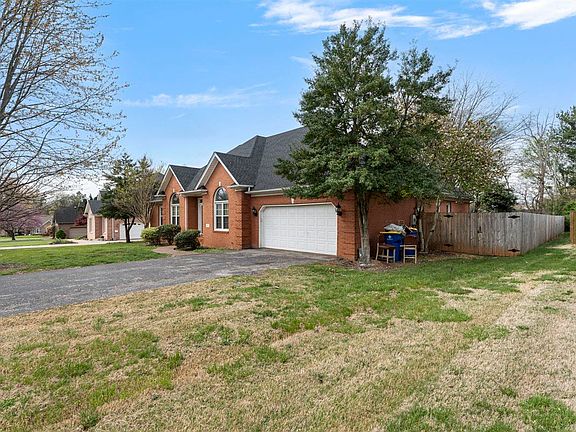 4th image of 2941 Meadow Ridge Ct