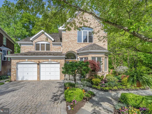 10321 Thornbush Ln, Bethesda, MD 20814