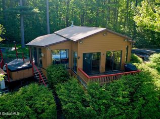 174 S Line Rd, Middle Grove, NY 12850