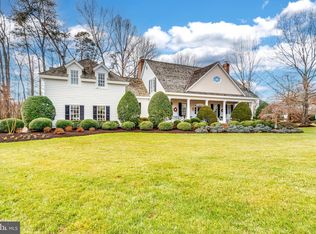 8052 Crooked Oaks Ct, Gainesville, VA 20155