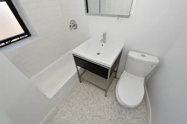 Rented by Aether Property Group | media 16