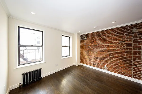 Rented by R New York | media 18