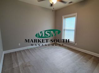 518 W 37th St, Savannah, GA 31415