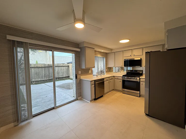 1854 N Mira Loma Way — Photo 7