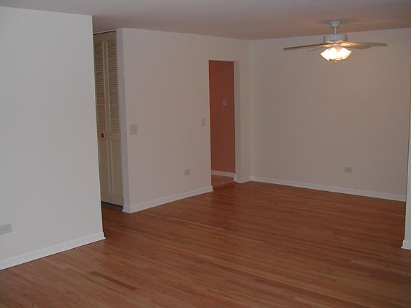 2nd image of 205 W Miner St APT 205