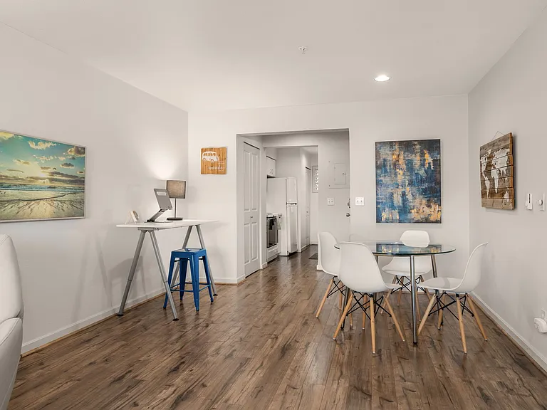 1504 Aurora Ave N #210 — Photo 10