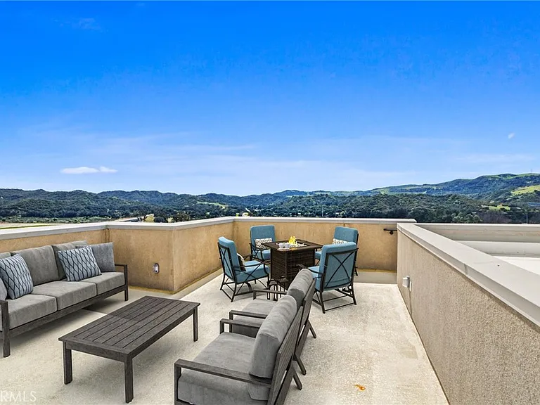 147 Stetson Way — Photo 1
