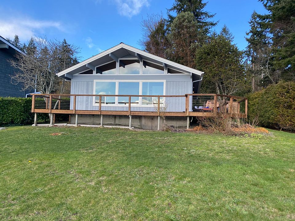 1st image of 8281 NE Seaview Ave