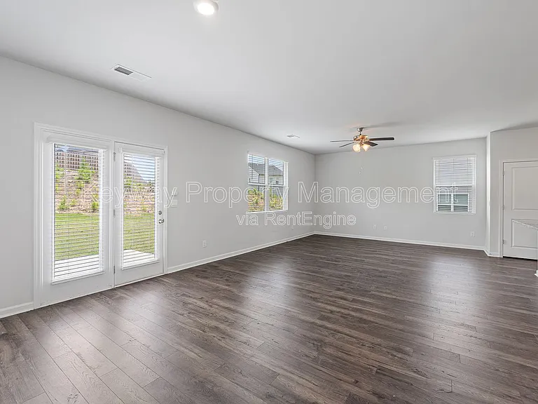 1429 Deer Hollow Run — Photo 7