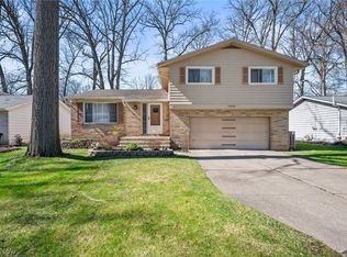 4408 Brendan Ln, North Olmsted, OH