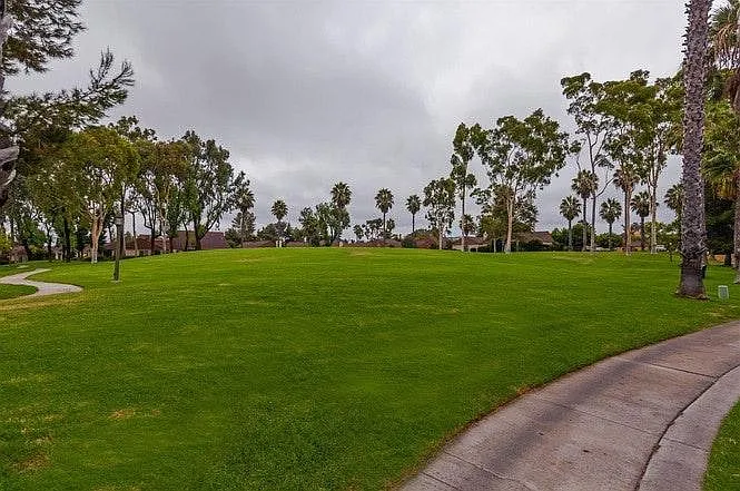 Community lawn