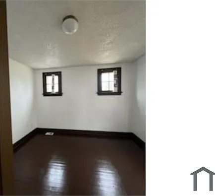 2409 McLaran Ave — Photo 5