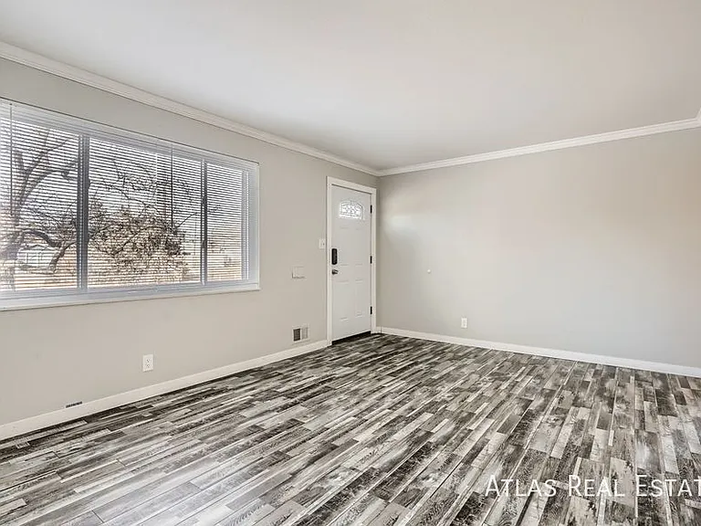 1762 Truda Dr — Photo 2