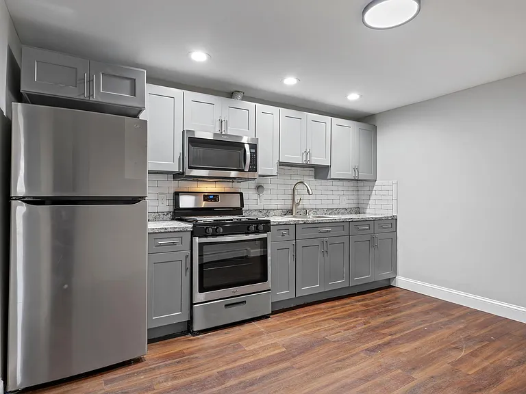 69 2nd St #2 — Photo 22