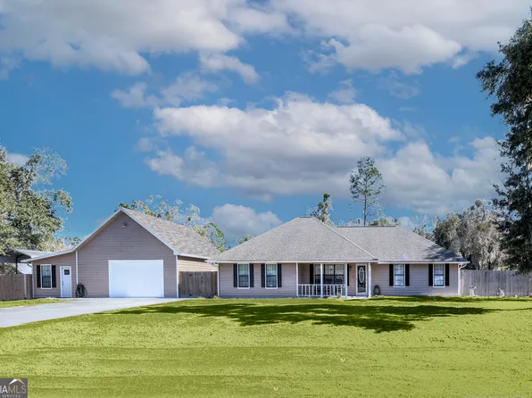 126 Windsor Cir, Woodbine, GA 31569