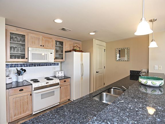 4th image of 9100 Baytowne Wharf Blvd Unit 370/372