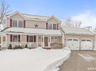 54 Bridle Trail Drive, Naugatuck, CT 06770