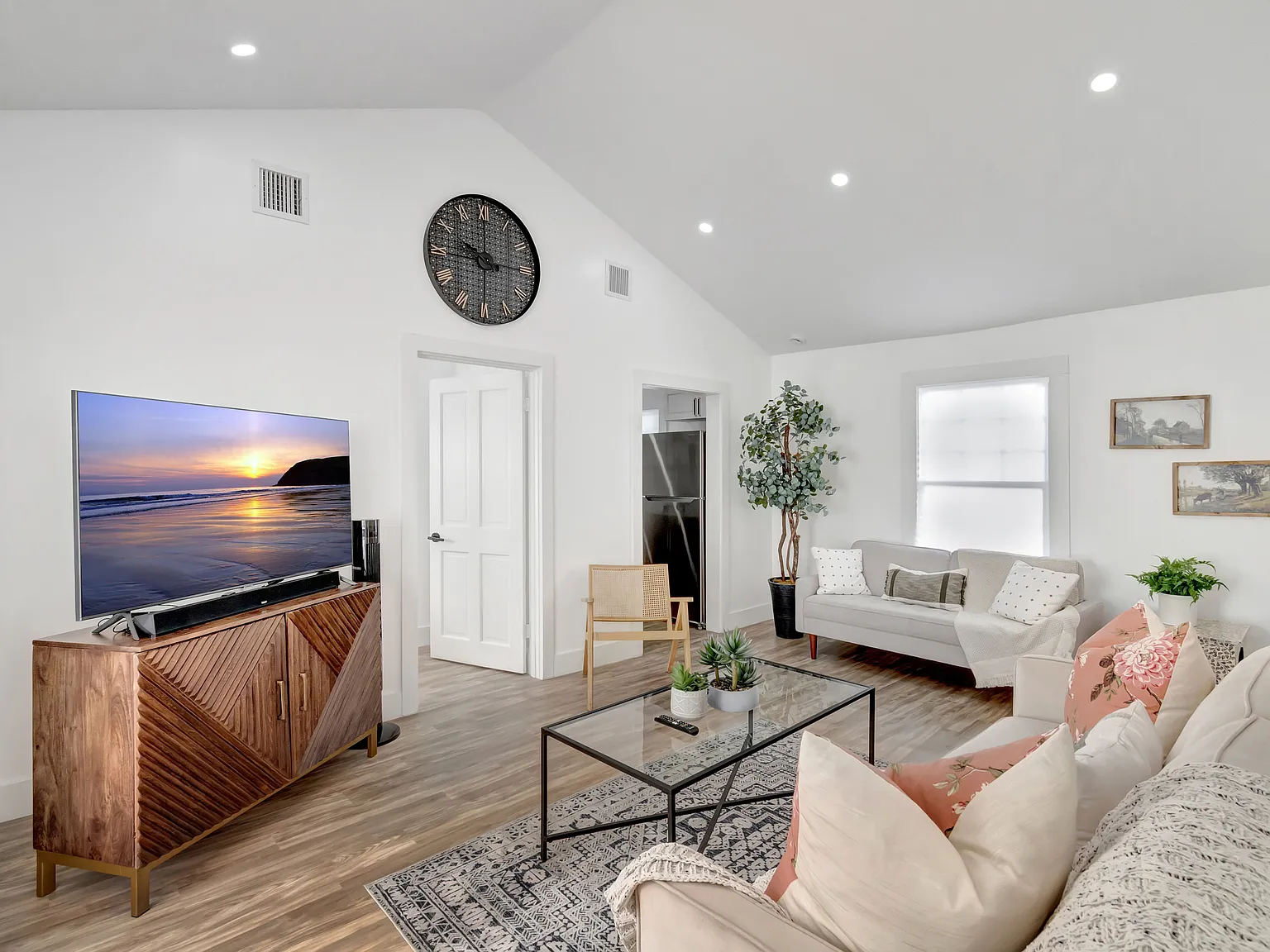 316 Golf Rd — Photo 3