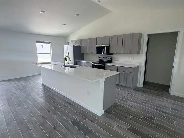 603 Wilmington Pkwy — Photo 9
