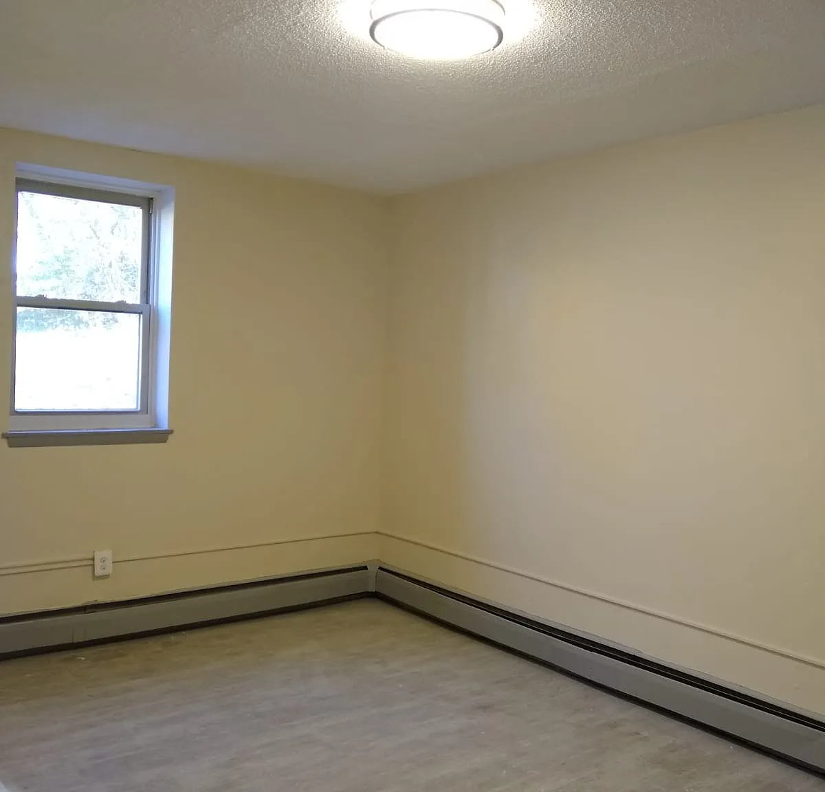 2 bed, 975 sqft, $1,650 — Photo 4