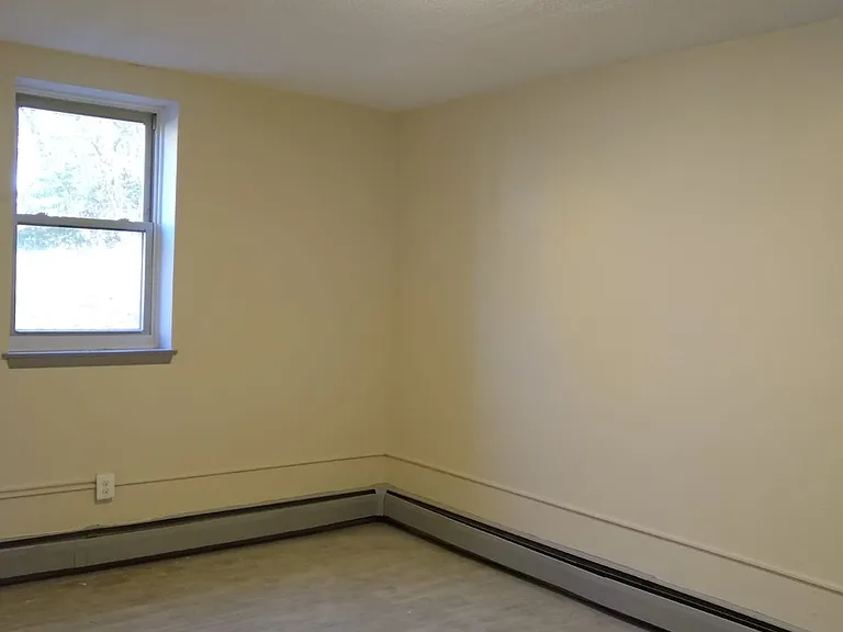 499 D04allen St #D4 — Photo 4