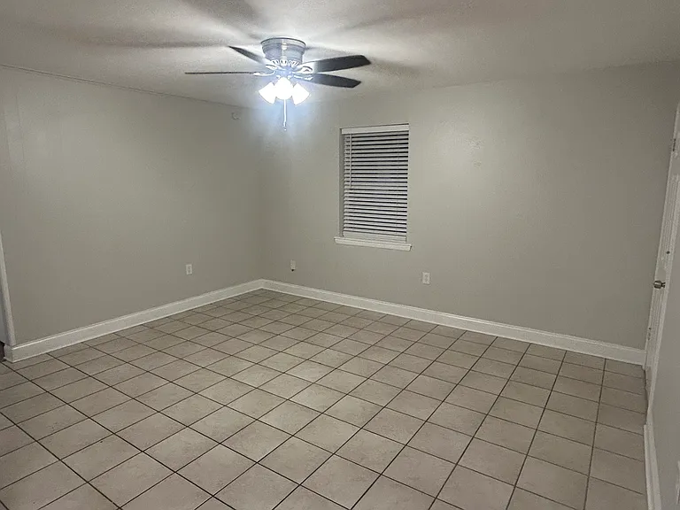 212 Omega St #A — Photo 5