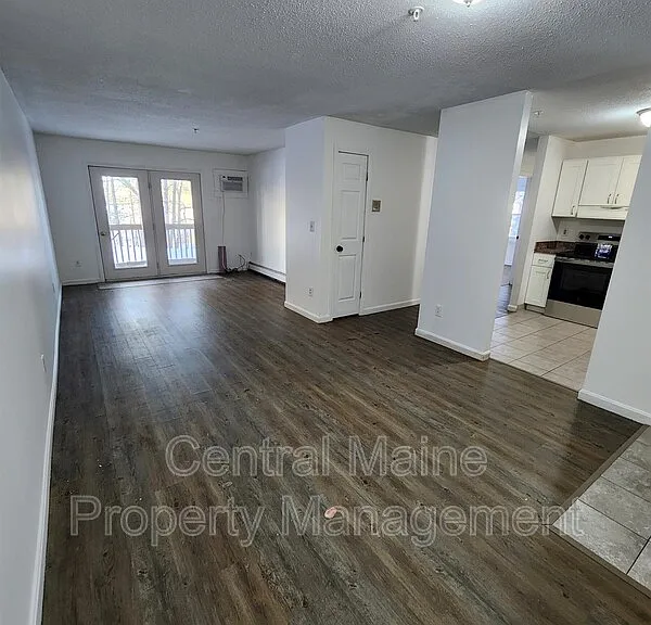 37 Northern Avenue Hts #15 — Photo 1