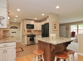 1006 Monroe Ave, Wauconda, IL