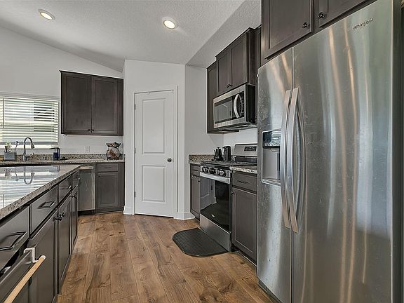 4th image of 15872 74th St NE