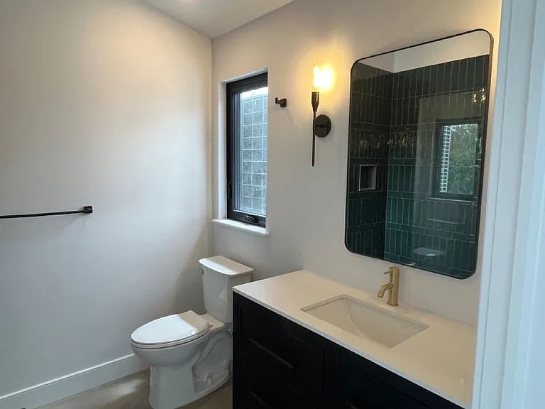 37 Church St E #2 — Photo 8